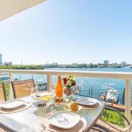 Golden Bay 58 Apartment Miami Beach Exterior photo